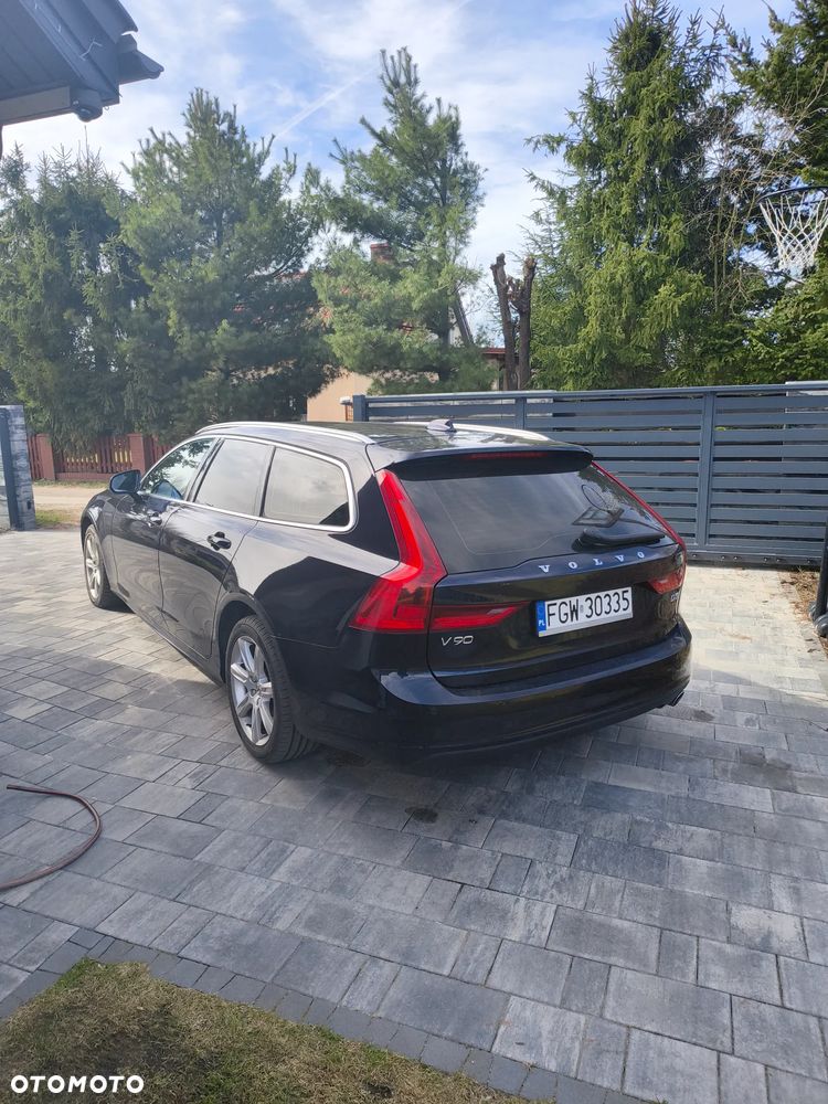 Volvo V90 D3 SCR Momentum Pro - 4