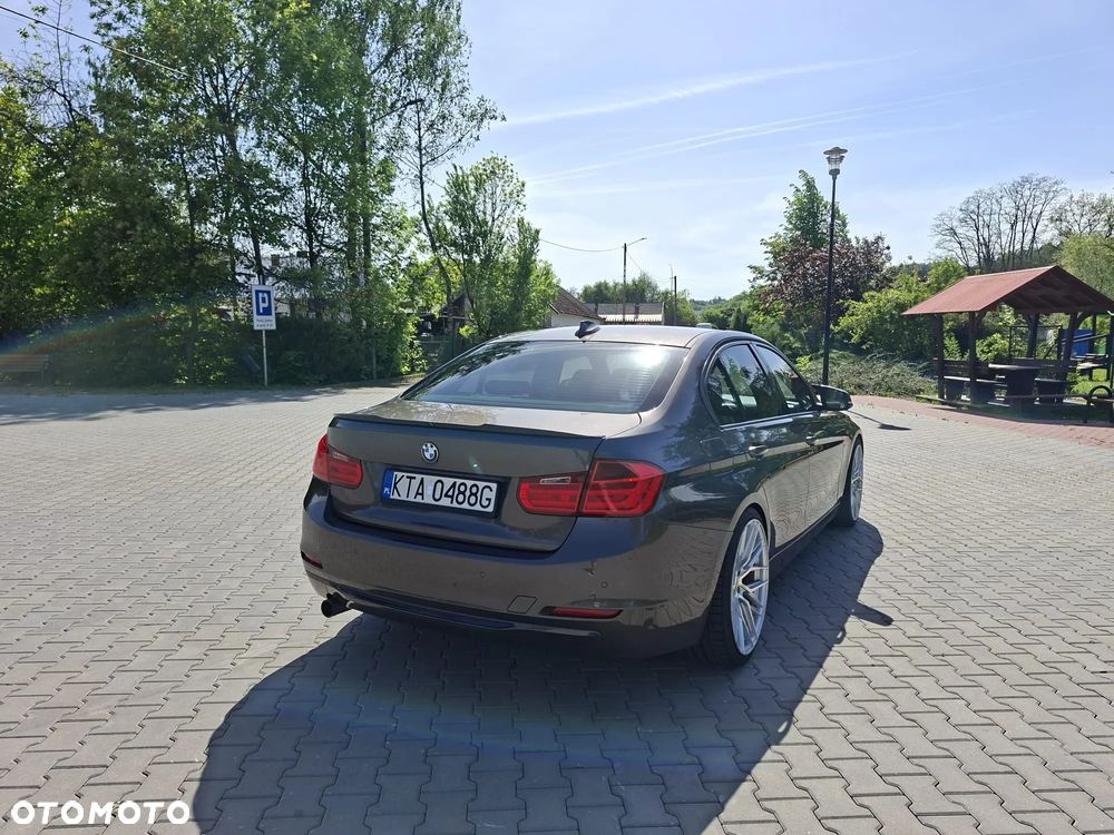 BMW Seria 3 320d - 6