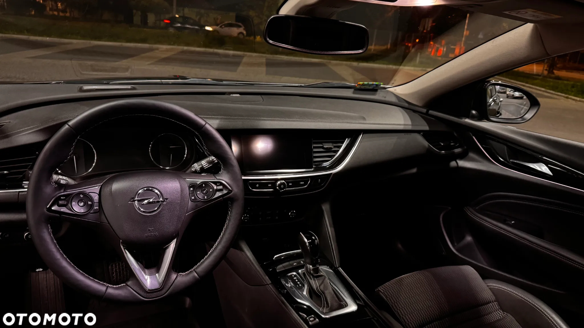 Opel Insignia - 38