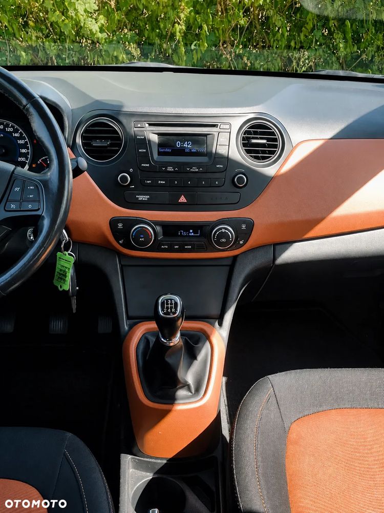 Hyundai i10 - 24