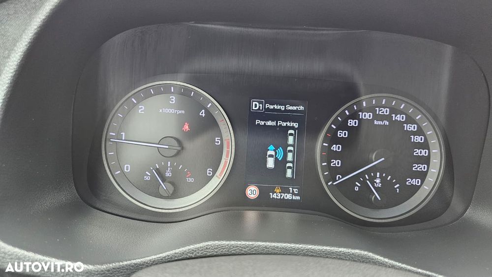 Hyundai Tucson blue 1.7 CRDi 2WD DCT Premium - 22