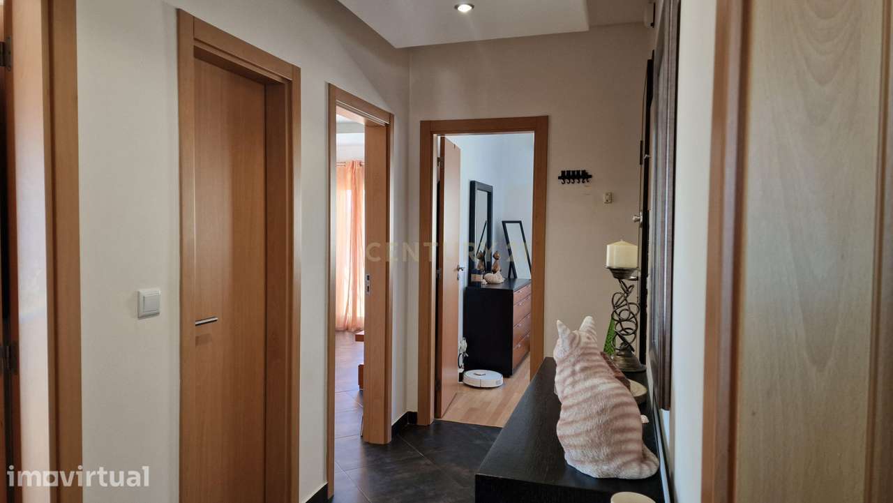 Apartamento T2 remodelado no Feijó - Grande imagem: 4/22
