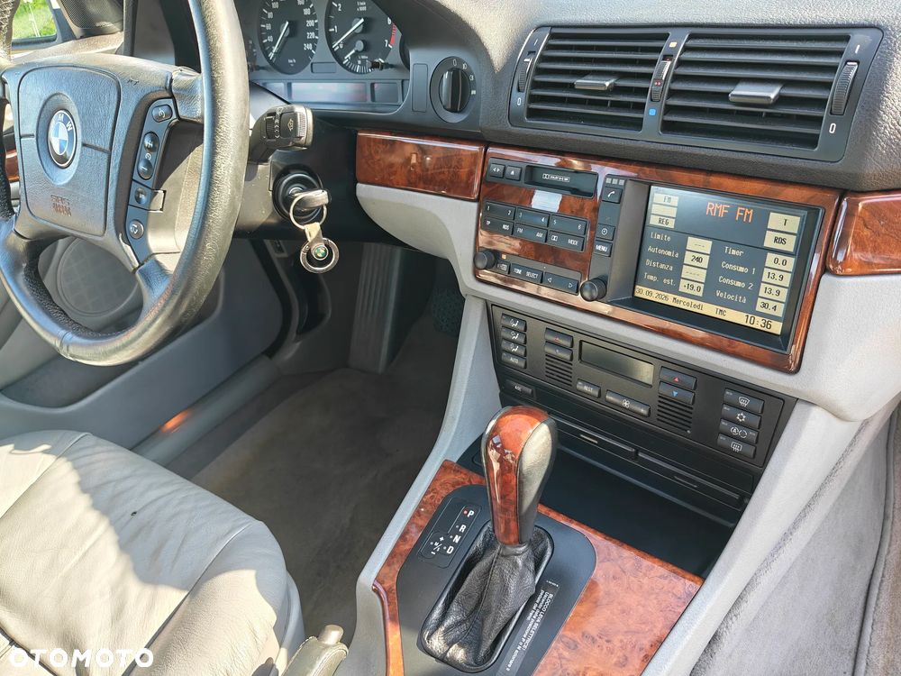 BMW Seria 5 - 35
