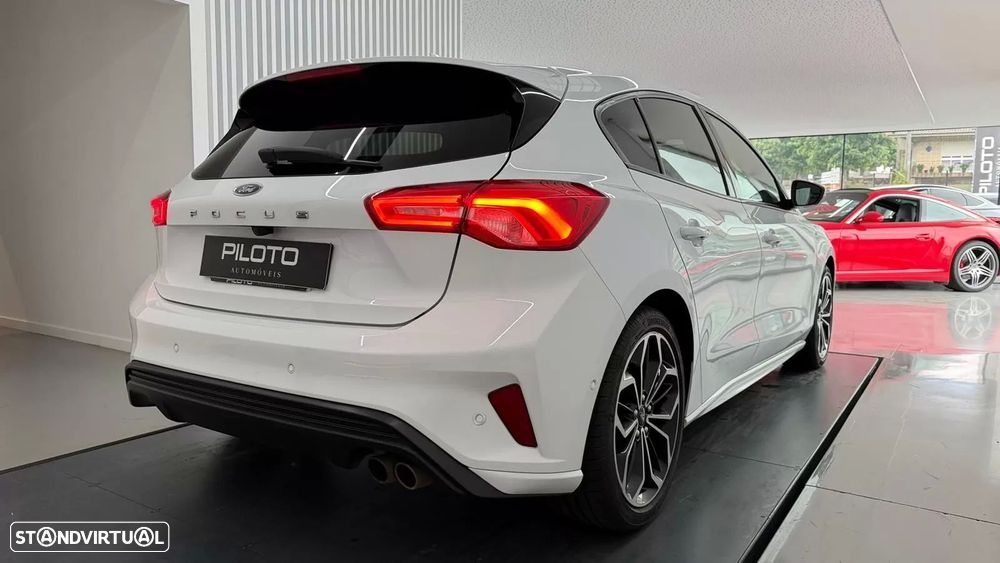 Ford Focus 1.0 EcoBoost S&S ST-LINE STYLE - 9