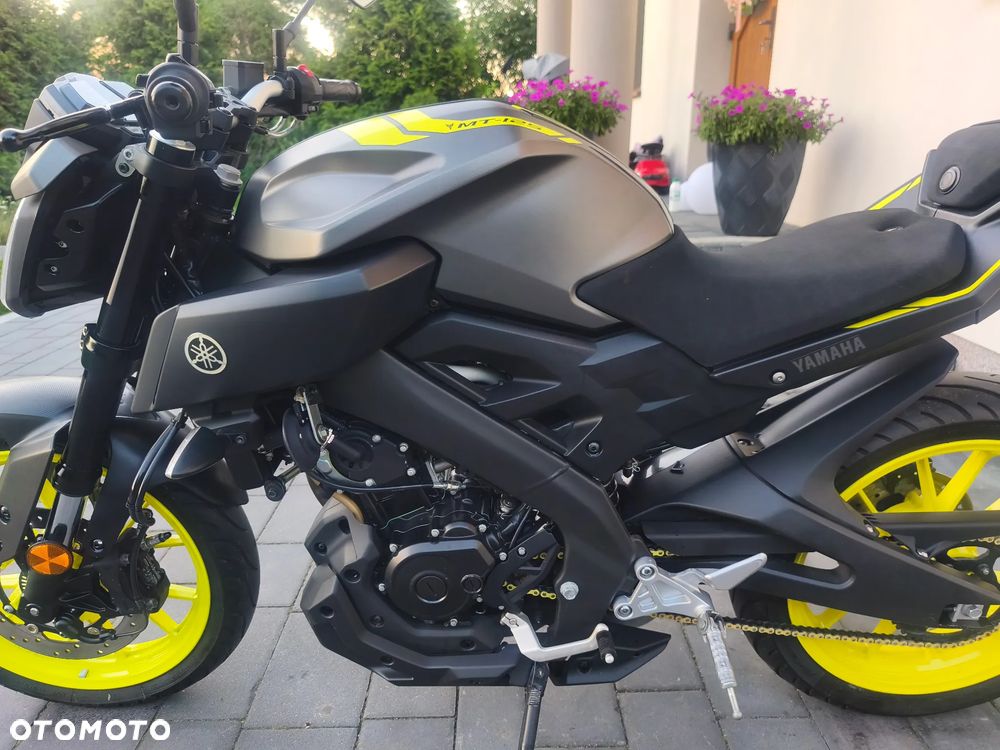Yamaha MT - 19