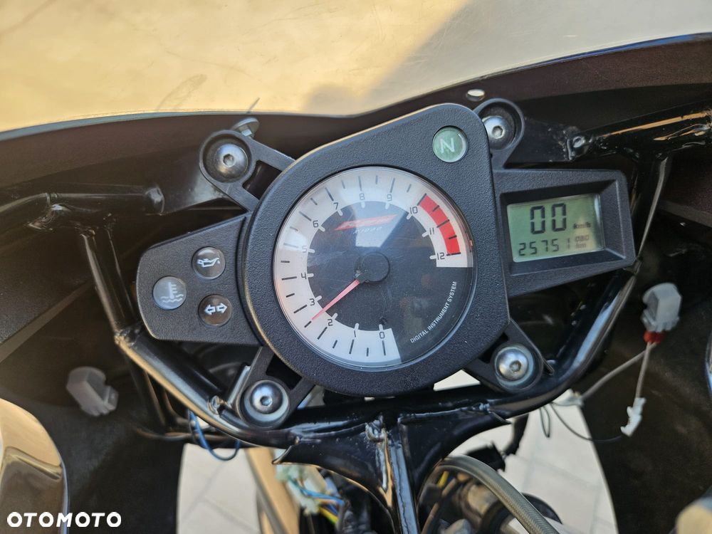 Yamaha TZR - 14