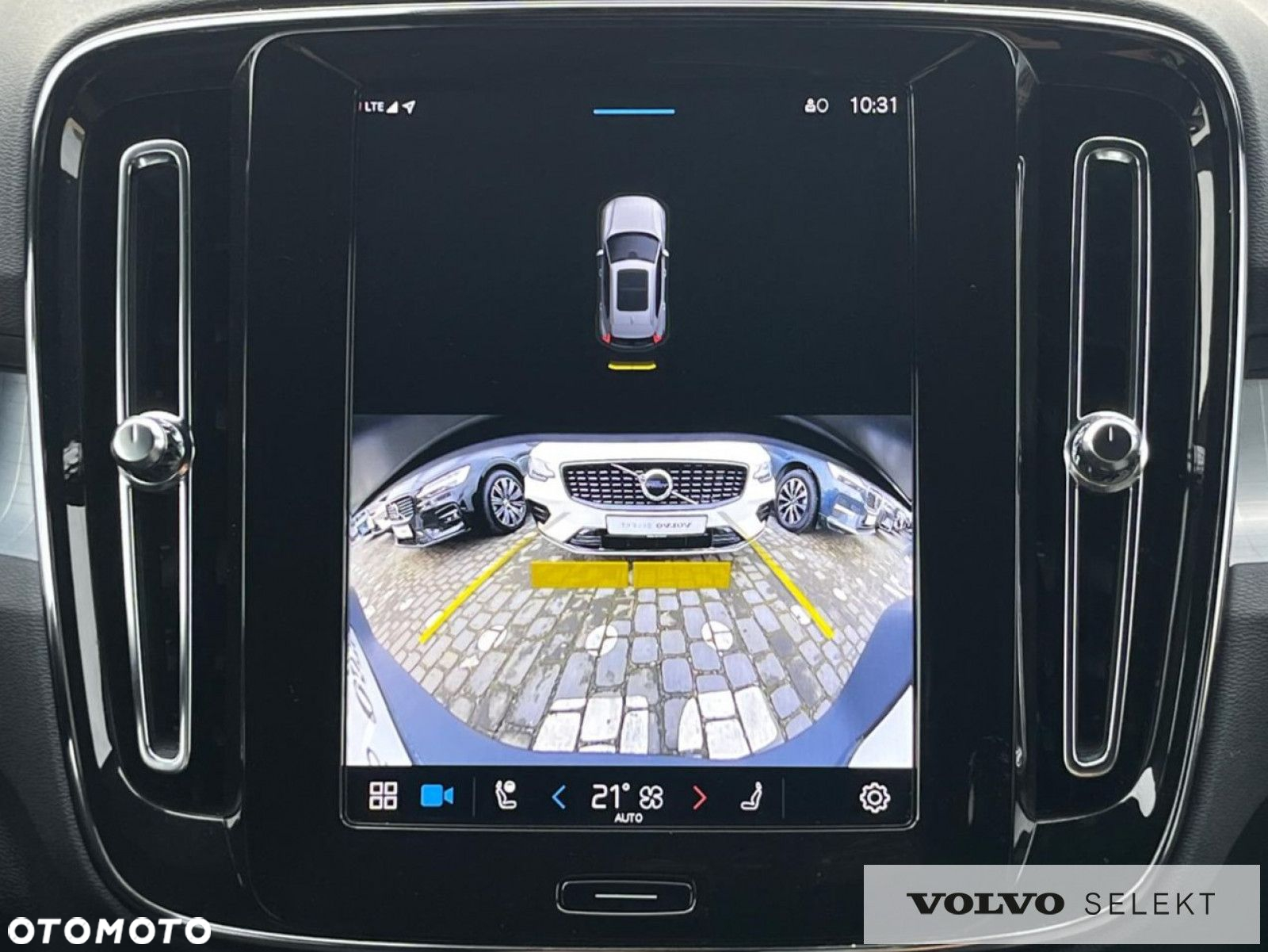Volvo XC 40 - 25