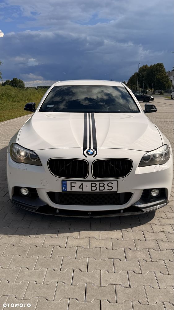 BMW Seria 5 525d xDrive - 9