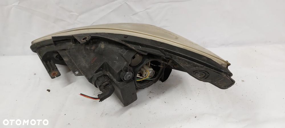.  LAMPA PRZOD PRZEDNIA PRAWA HYUNDAI I10 LIFT - 3