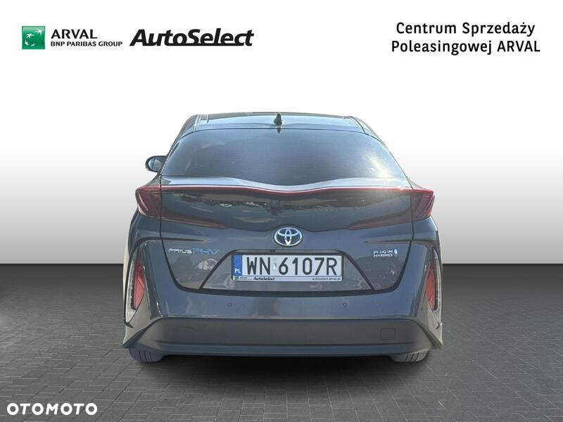 Toyota Prius - 5