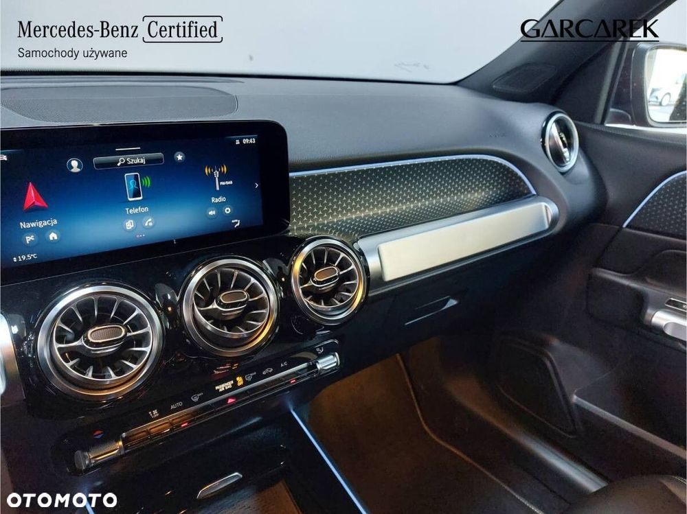 Mercedes-Benz GLB - 16