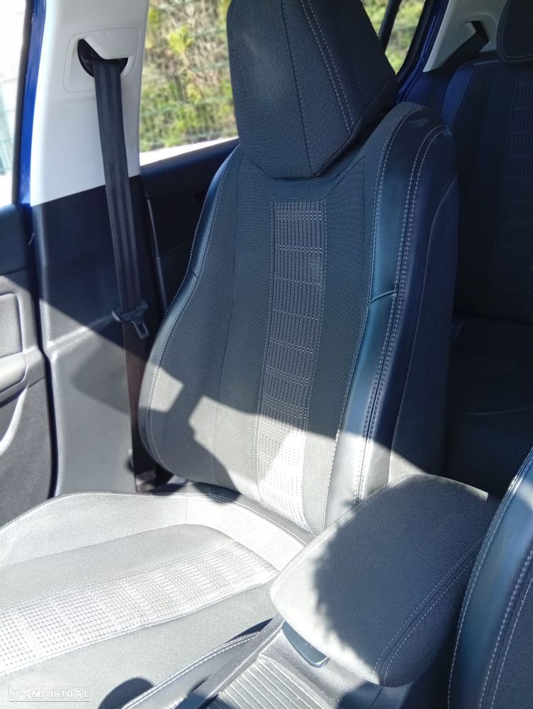 Peugeot 308 1.2 PureTech GT Line - 6