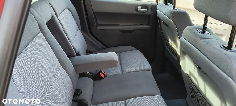 Mitsubishi Colt - 13