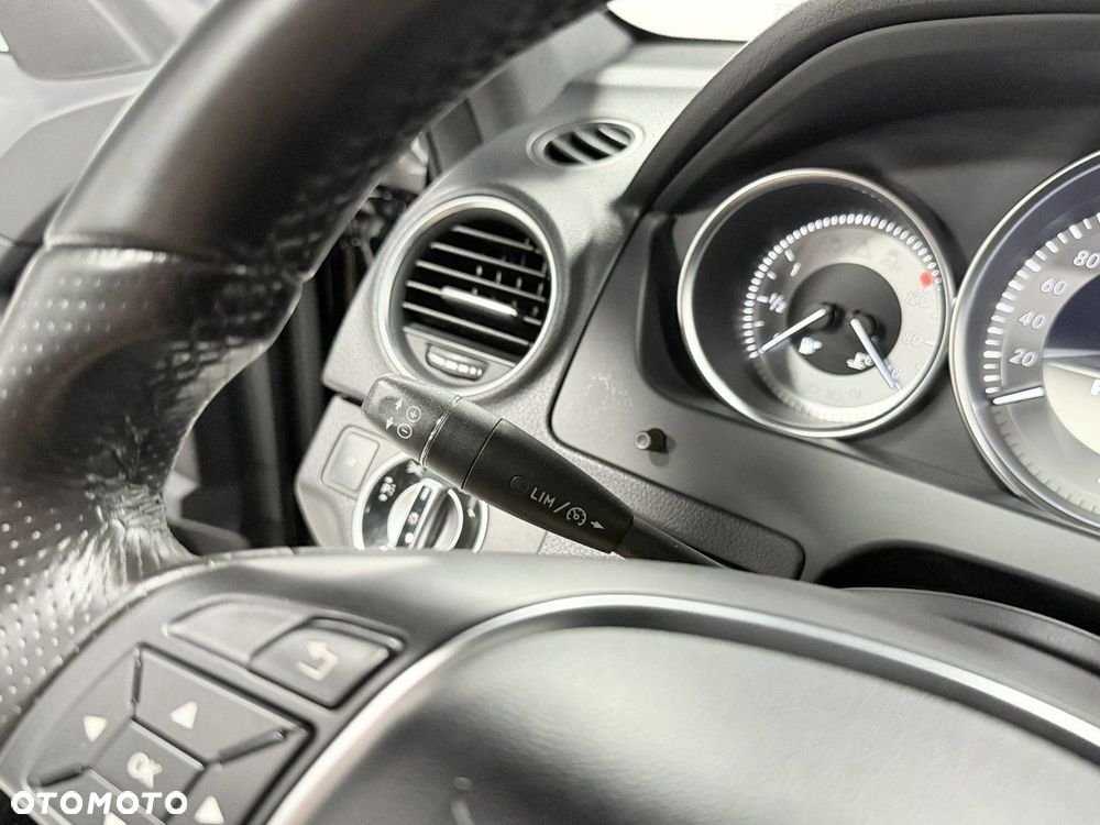 Mercedes-Benz Klasa C - 29