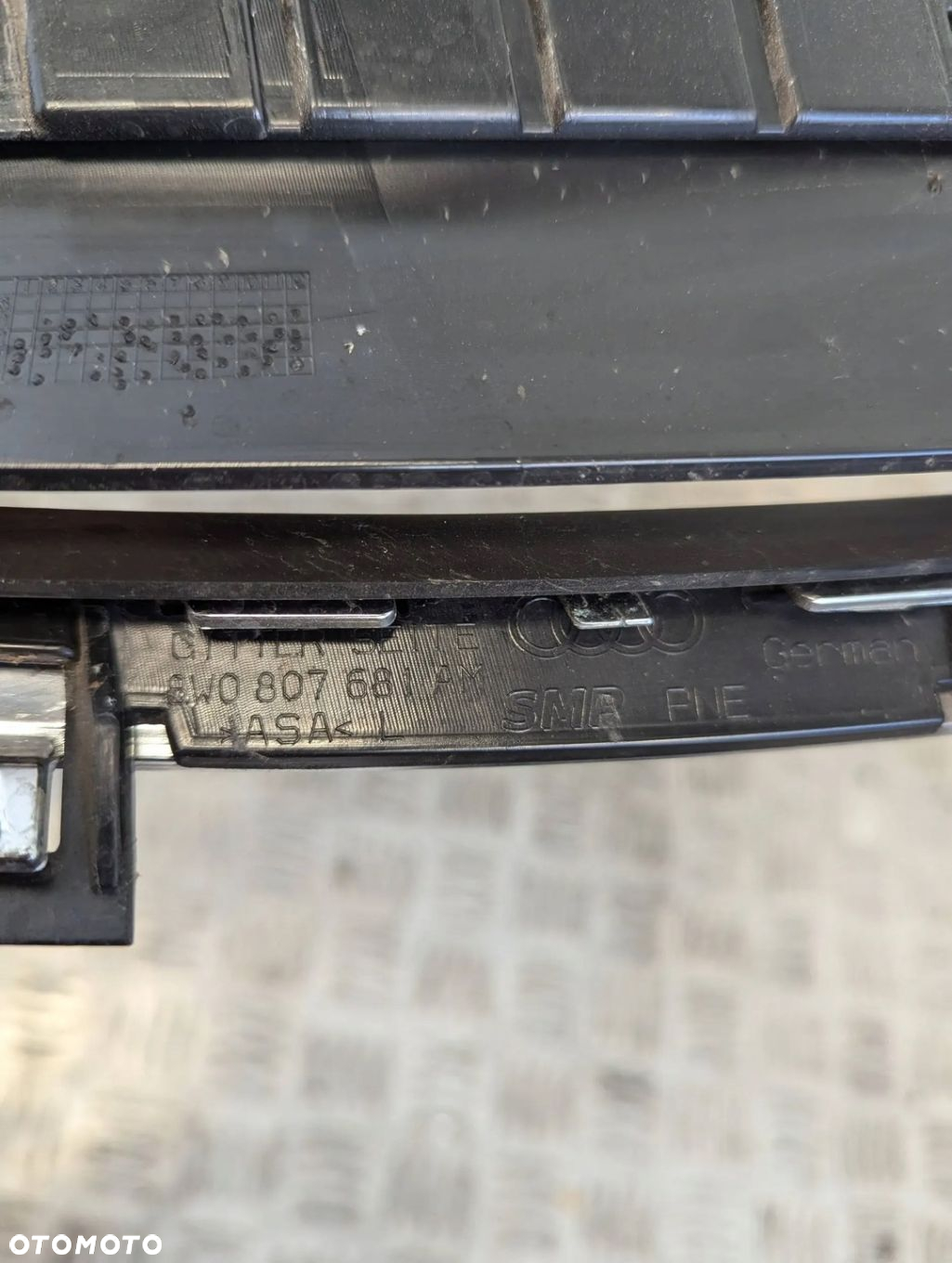 Audi A4 B9 8W 2019-2024 Kratka zaślepka halogenu lewa S-Line LIFT - 13