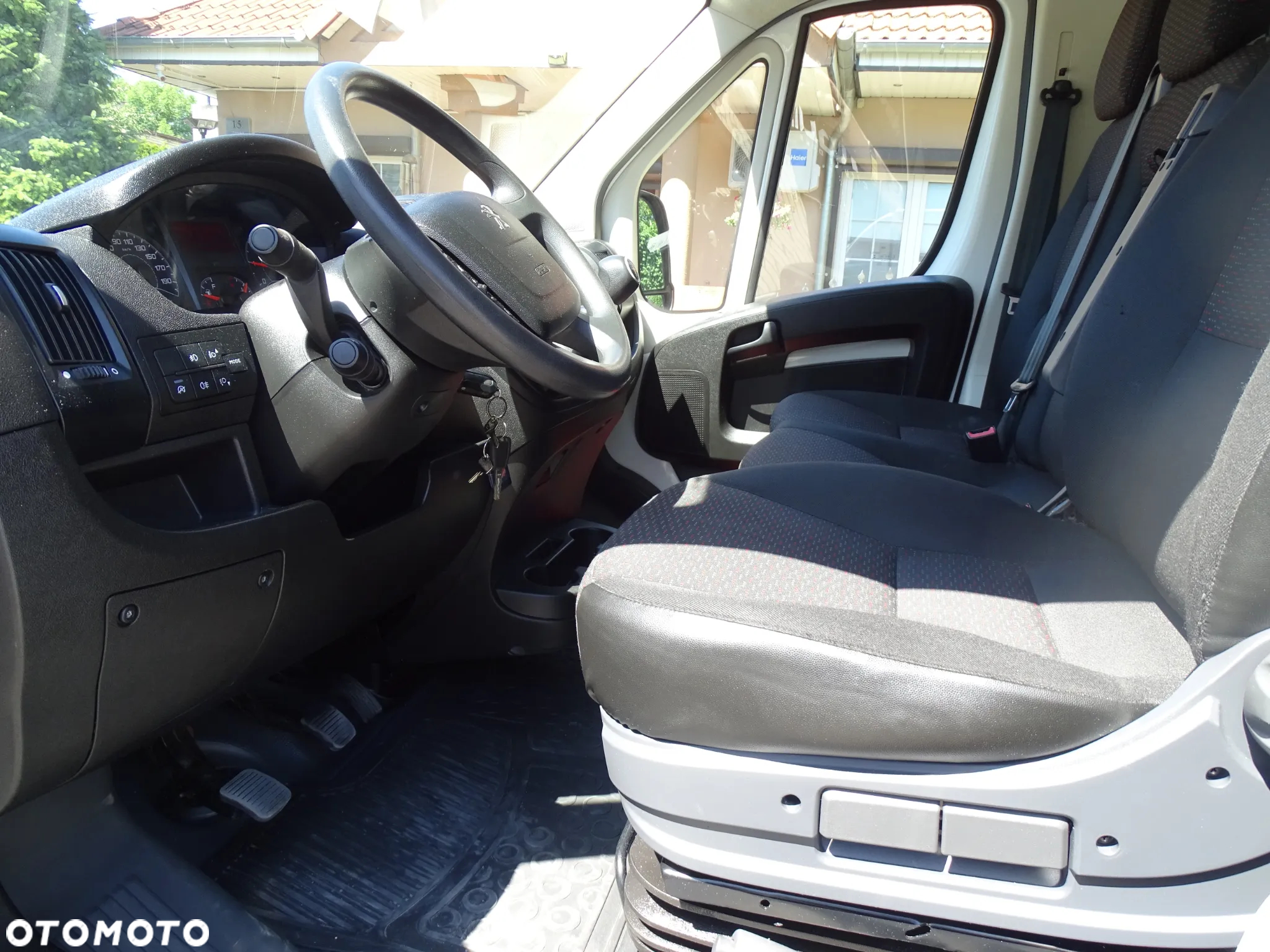 Peugeot BOXER 2, 2 HDI -103 KW -140 KM , KLIMATYZACJA, FULL OPCJA ,ALU-KONTENER 4,10x 2,10x2,10 ,WINDA- KLAPA ZAŁADOWCZA - DHOLLANDIA. - 5