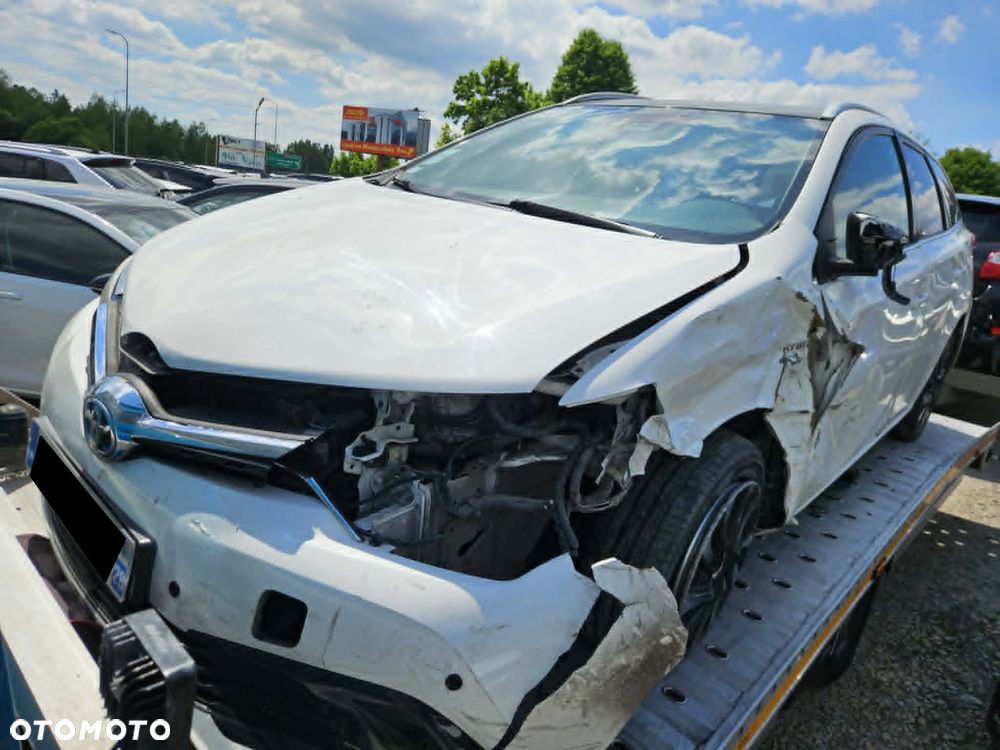 Toyota Auris 1.8 HSD Luna - 6
