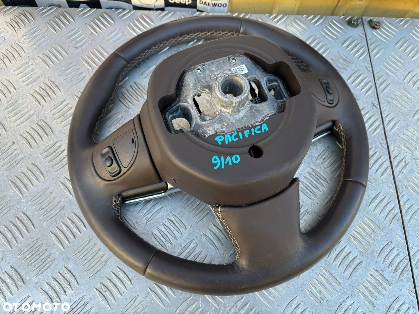 CHRYSLER PACIFICA II 17- KIEROWNICA MULTIFUNKCJA 6629600 - 8
