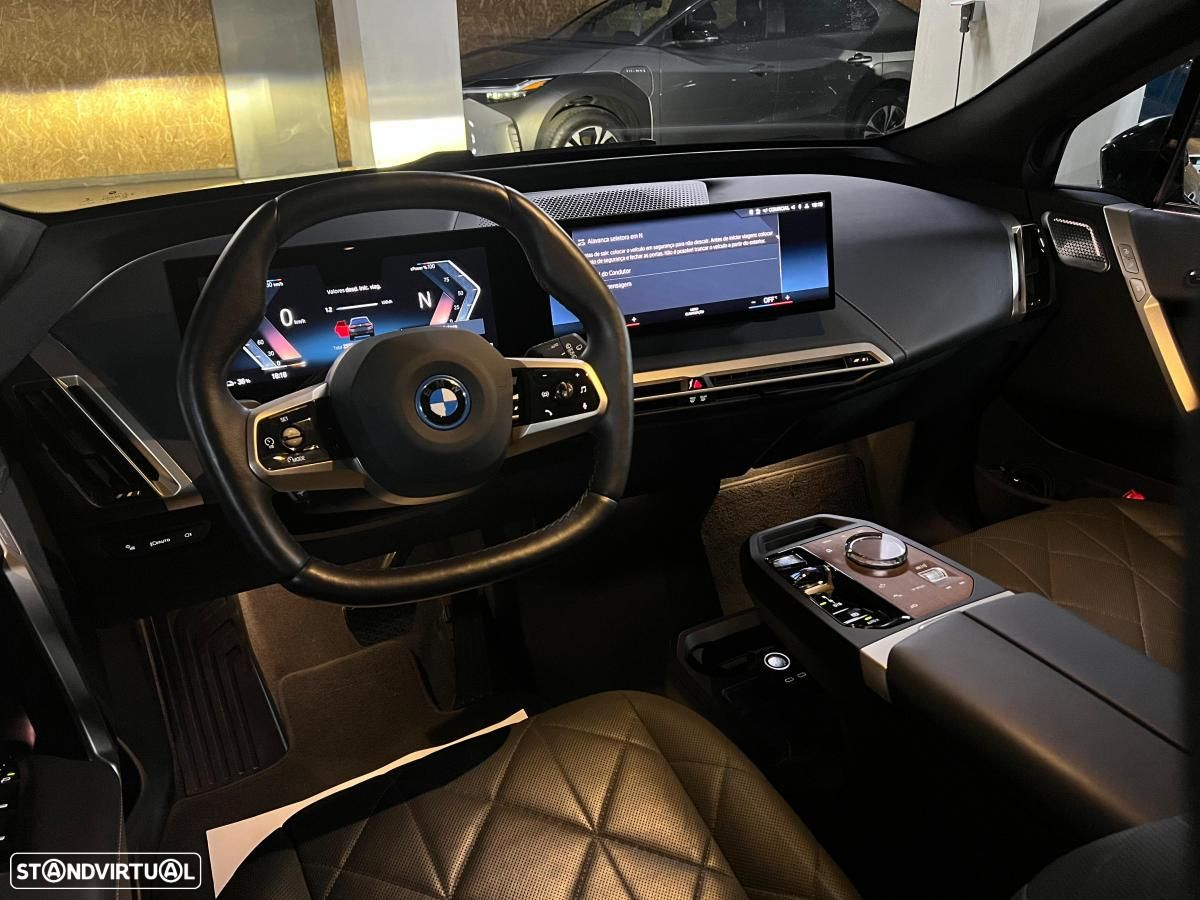 BMW iX M60 - 30