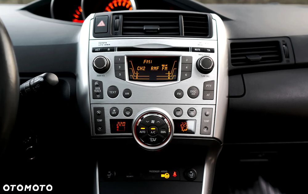 Toyota Verso 1.8 Premium EU5 - 32