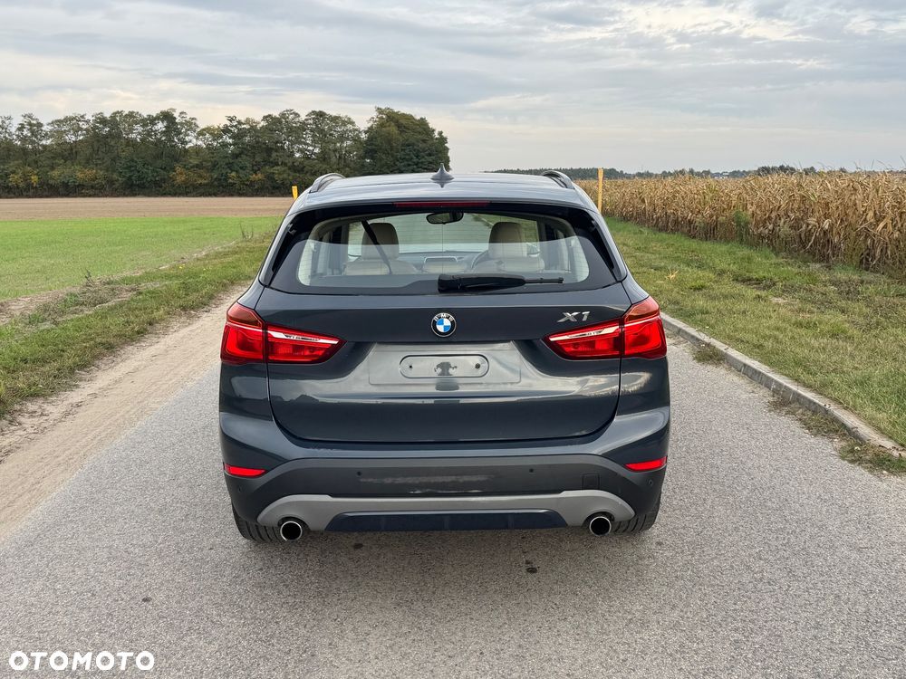 BMW X1 xDrive20d Sport Line - 6