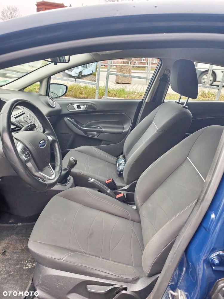 Ford Fiesta - 10