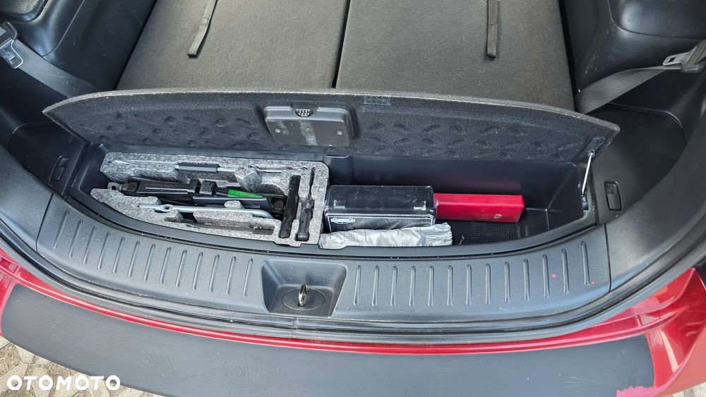 Kia Carens 2.0 CVVT EX Top - 33