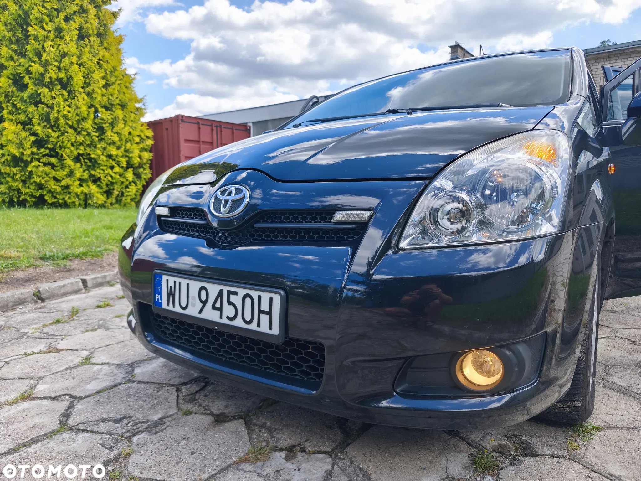 Toyota Corolla Verso 1.8 Premium + - 21