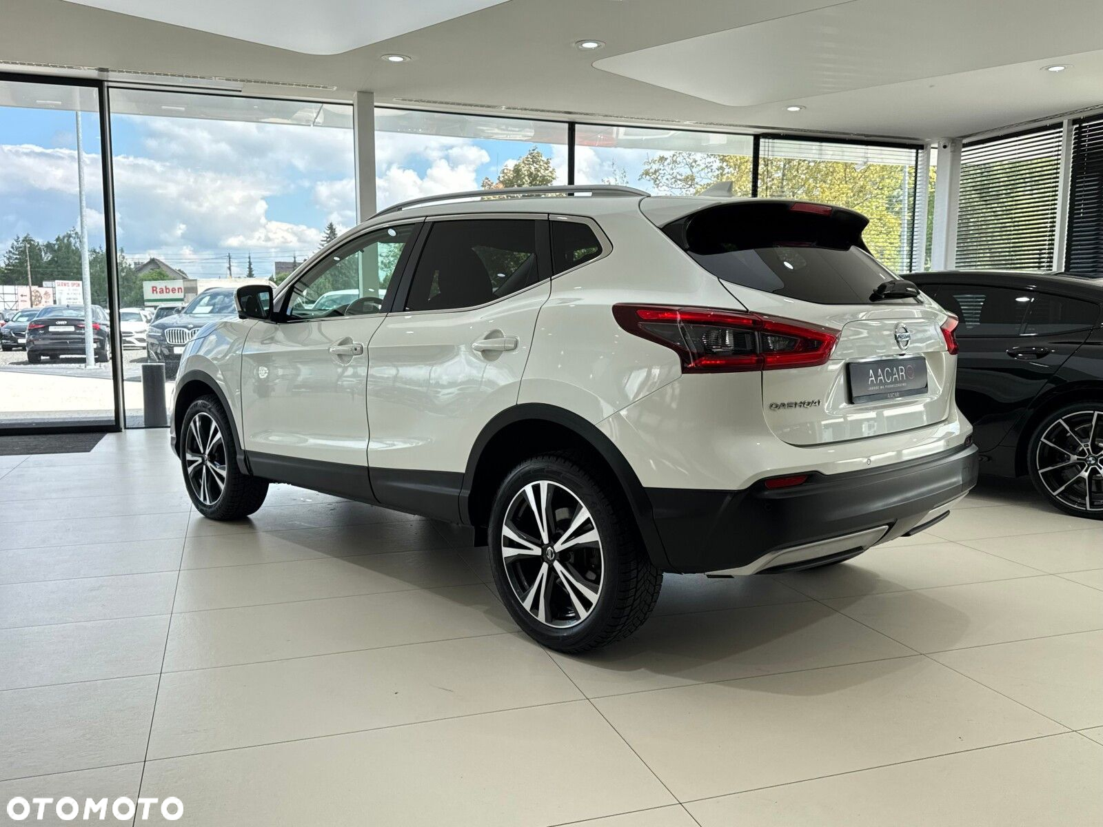 Nissan Qashqai 1.3 DIG-T N-Connecta - 3