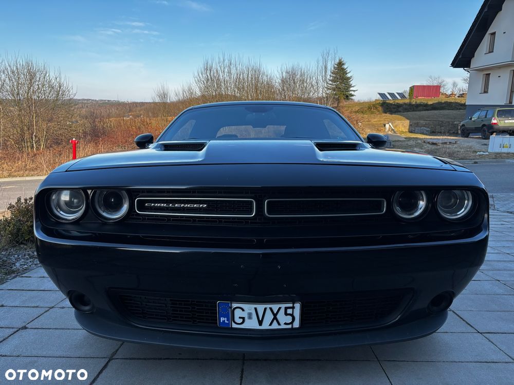 Dodge Challenger - 10