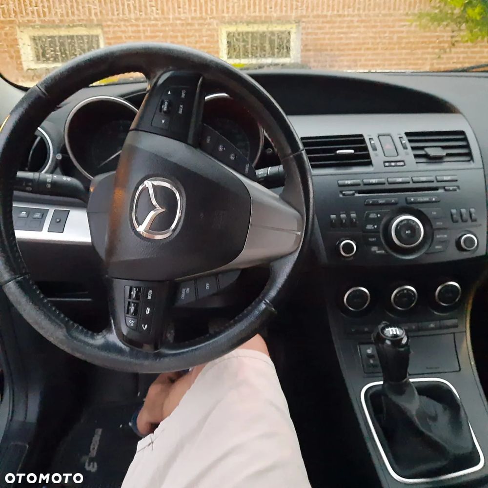 Mazda 3 - 8