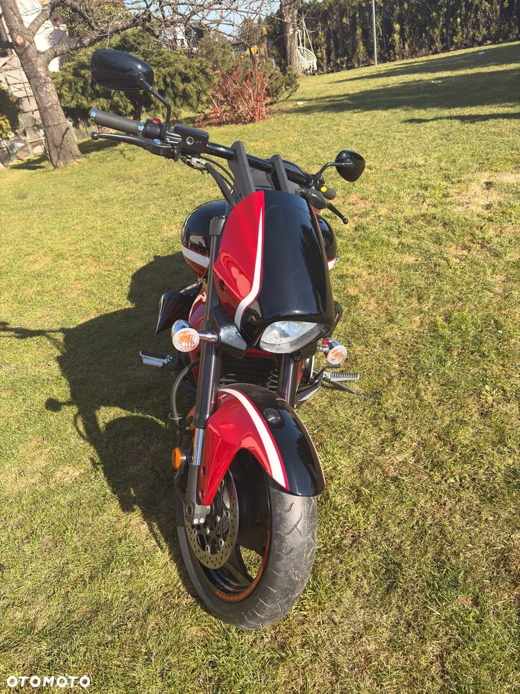 Suzuki Boulevard - 6