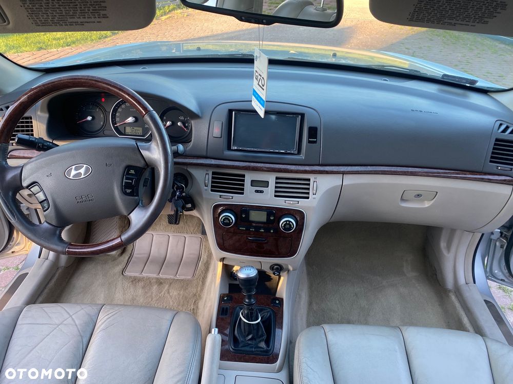 Hyundai Sonata - 7