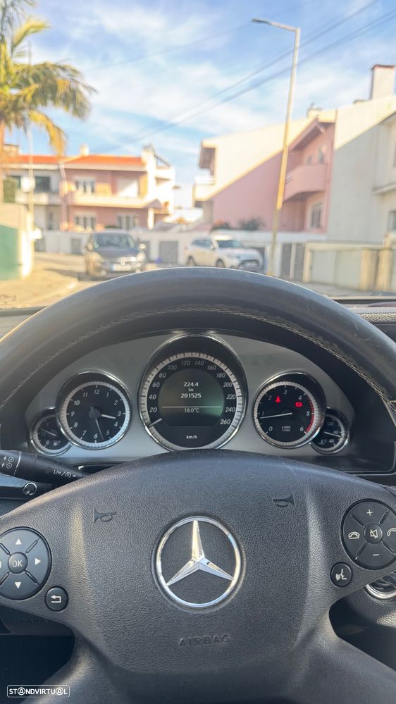 Mercedes-Benz E 220 CDi Avantgarde BlueEfficiency - 8
