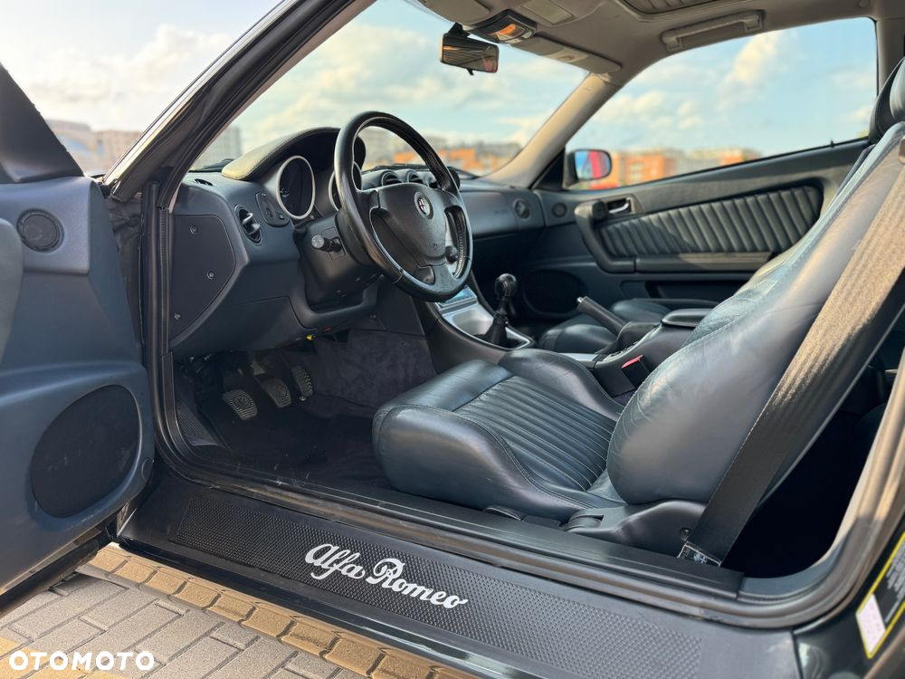 Alfa Romeo GTV 3.0 V6 - 12