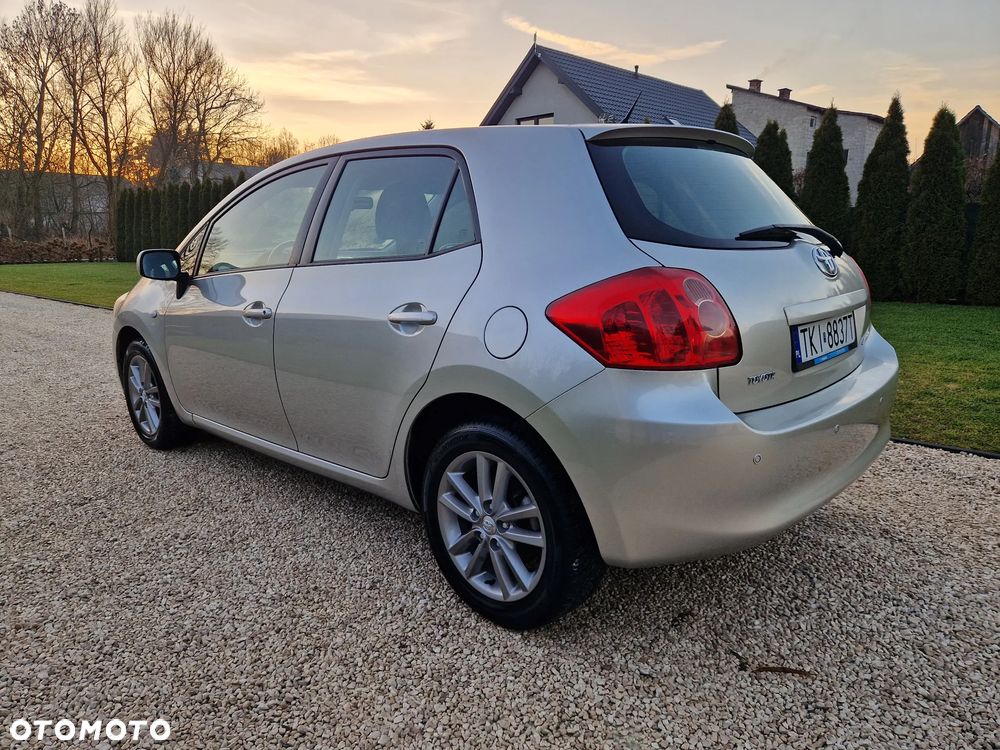 Toyota Auris 1.6 VVT-i Executive - 21