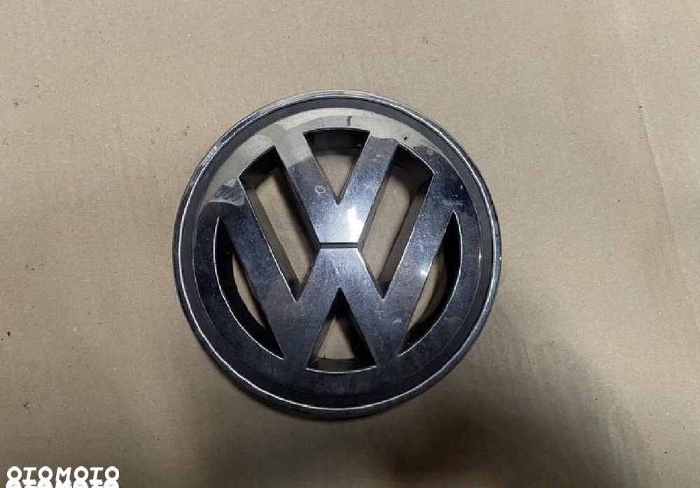 1K5853600 znaczek emblemat grilla volkswagen passat b6 - 1