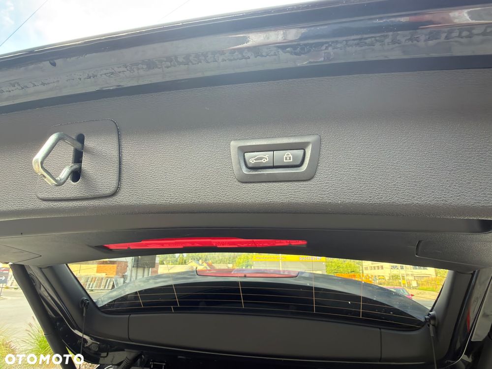BMW X1 xDrive18d M Sport - 32