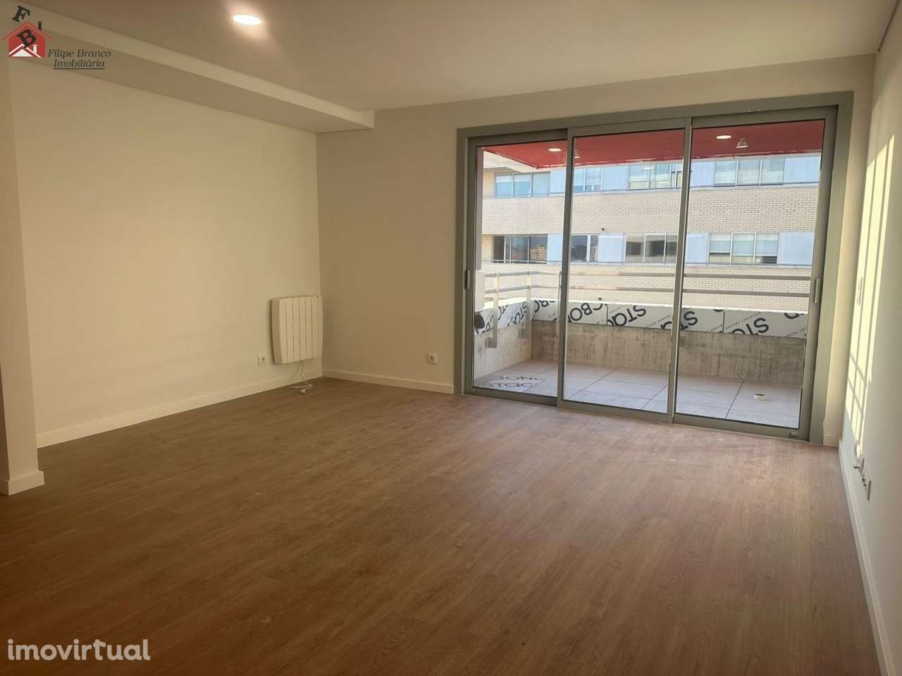 MAGNÍFICO T2 NOVO ÓTIMOS ACABAMENTOS E VISTA MAR! GAIA! PRONTO HABIT - Grande imagem: 3/33