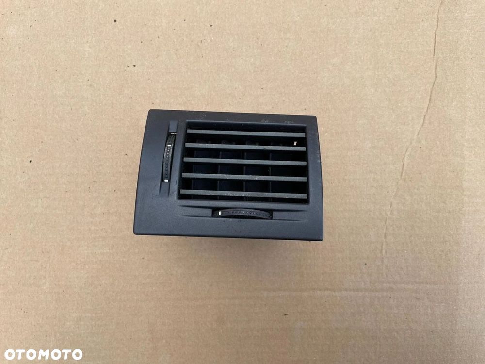 464652911 kratka nawiewu Opel meriva a