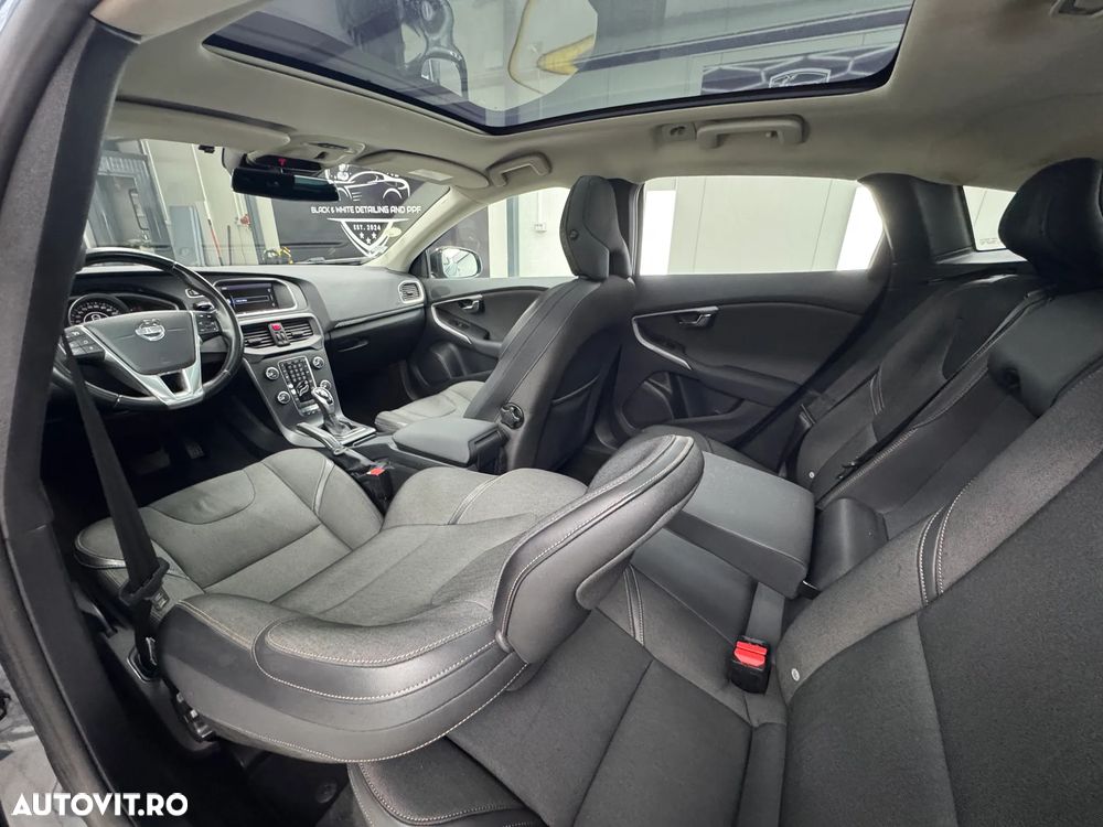 Volvo V40 D3 Geartronic Momentum - 21