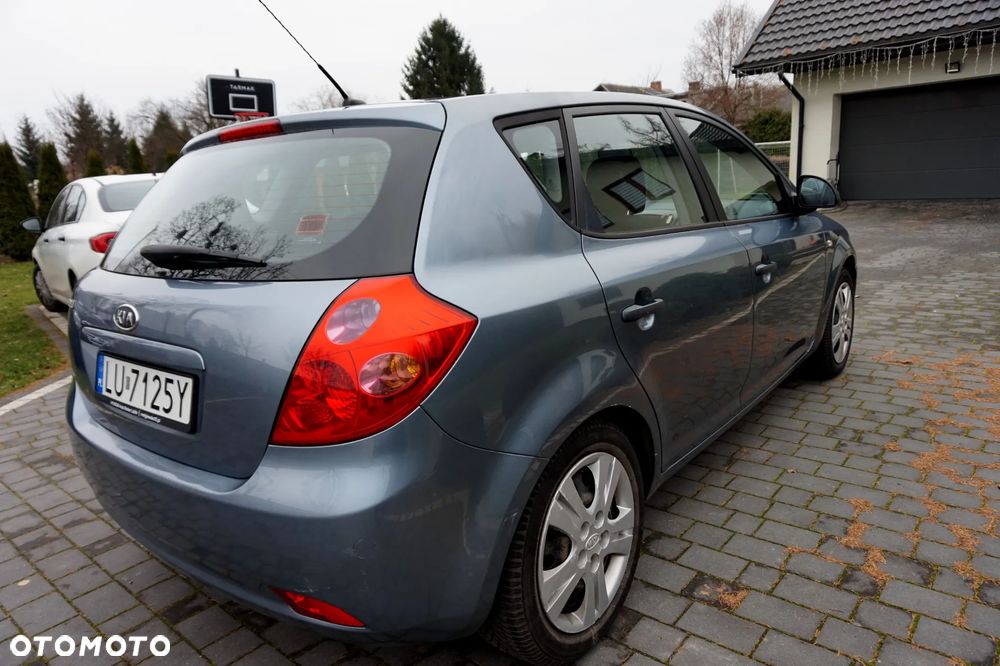 Kia Ceed - 3