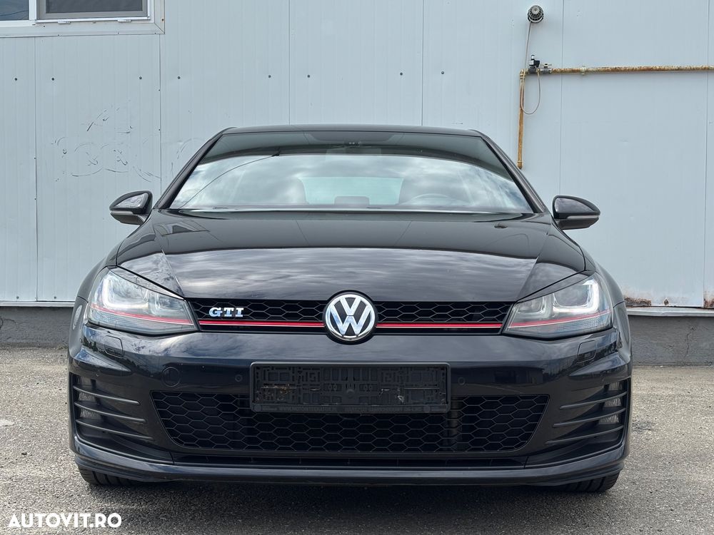 Volkswagen Golf - 3