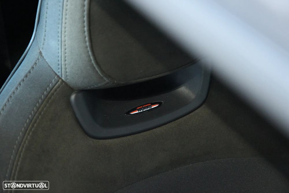 MINI Cabrio Cooper JCW - 13