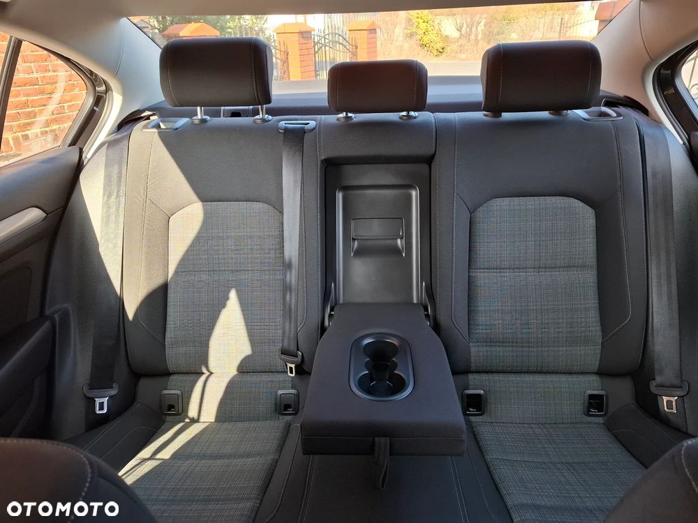 Volkswagen Passat 1.5 TSI EVO Business DSG - 18