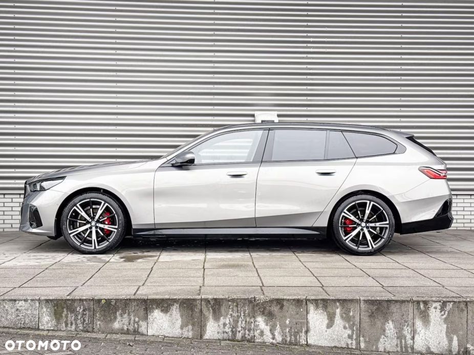 BMW Seria 5 520d xDrive mHEV M Sport - 2