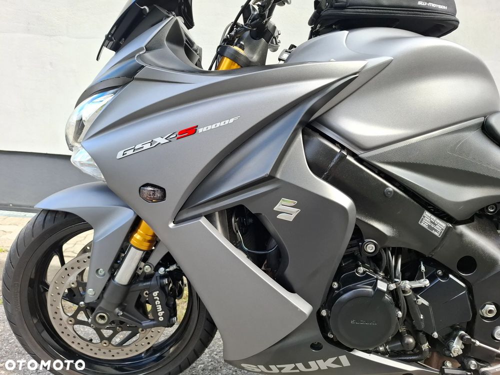Suzuki GSX 1000 - 33