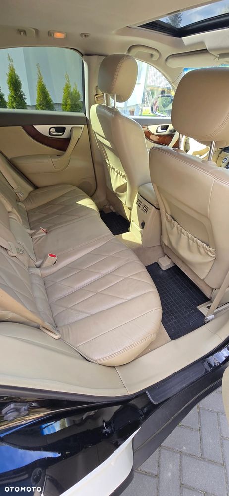 Infiniti FX FX30d S Premium - 8