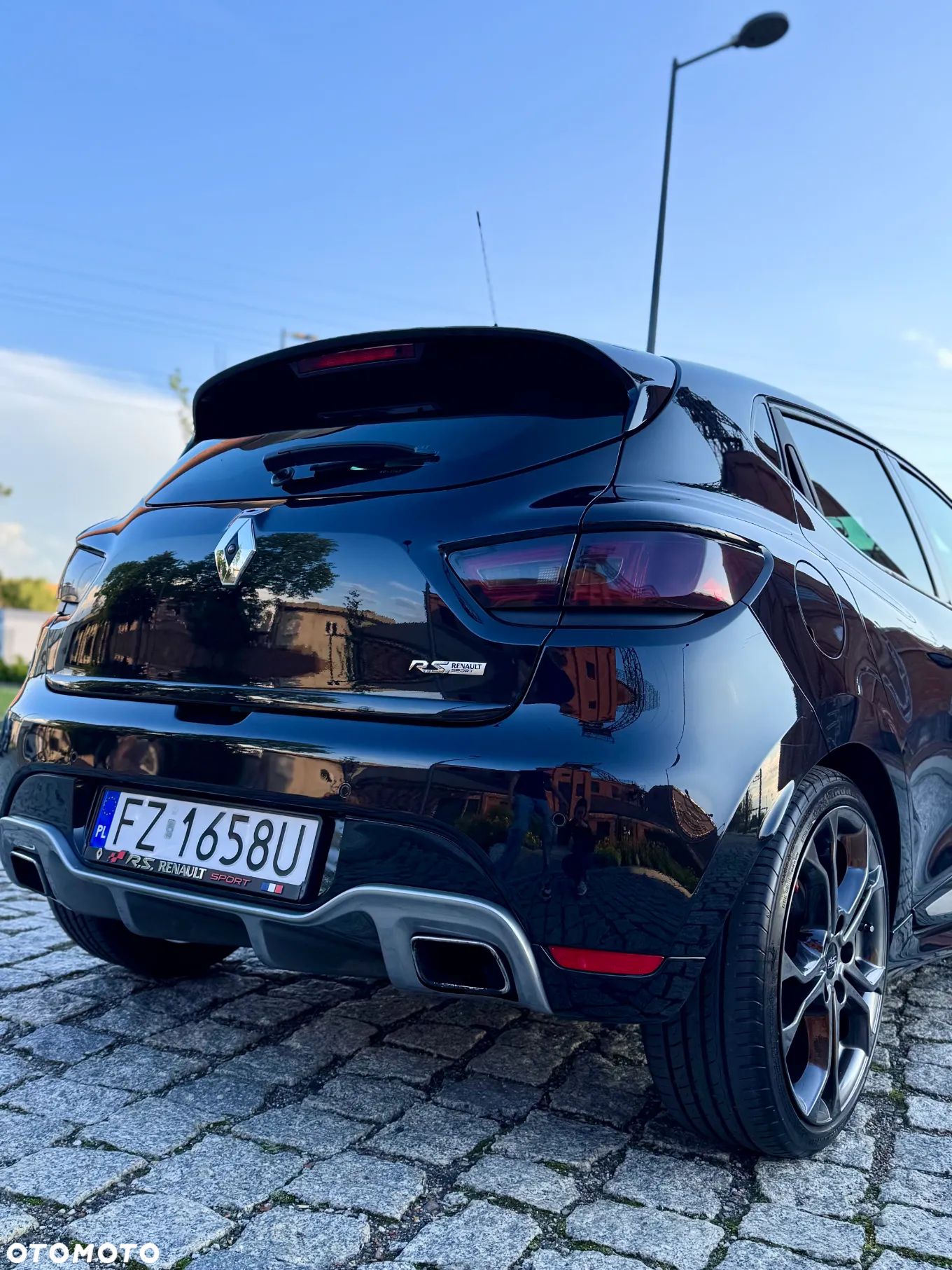 Renault Clio 1.6 R.S.Trophy 220 EDC - 1