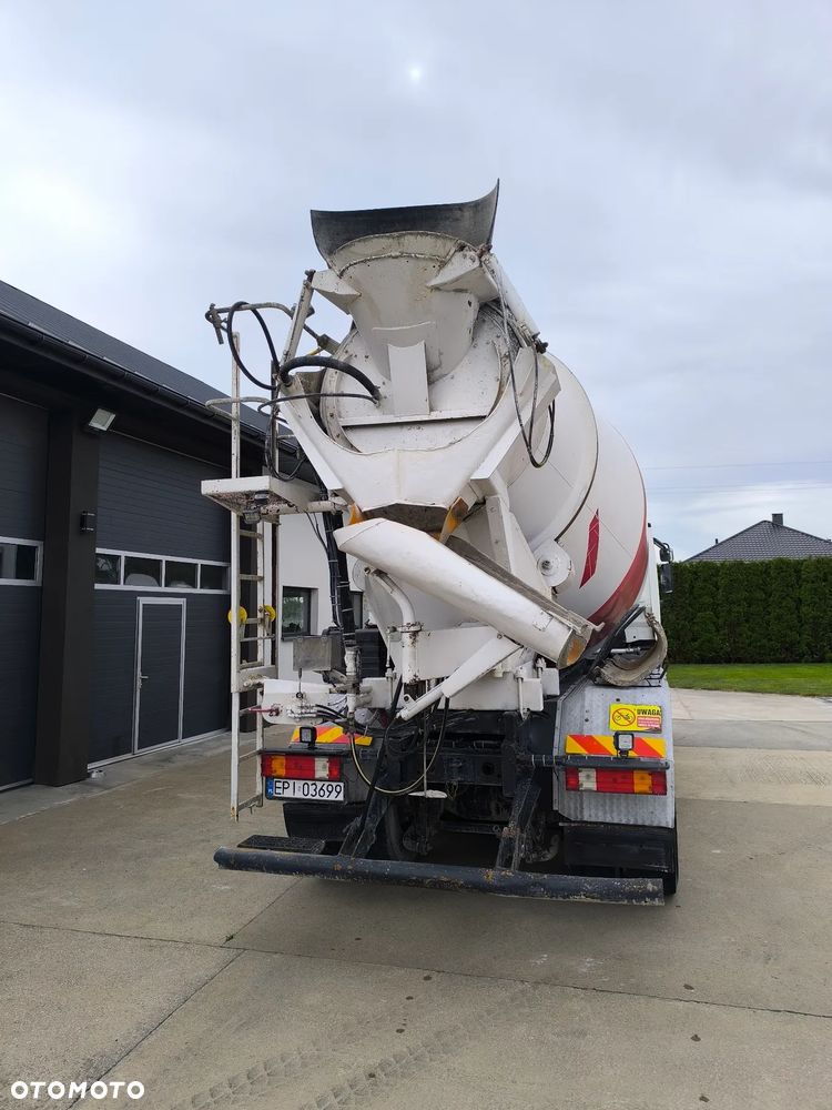 Mercedes-Benz Actros - 8